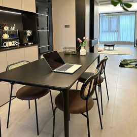 铝合金极简黑色岩板餐桌现代简约家用小户型长方形吃饭桌子餐桌椅