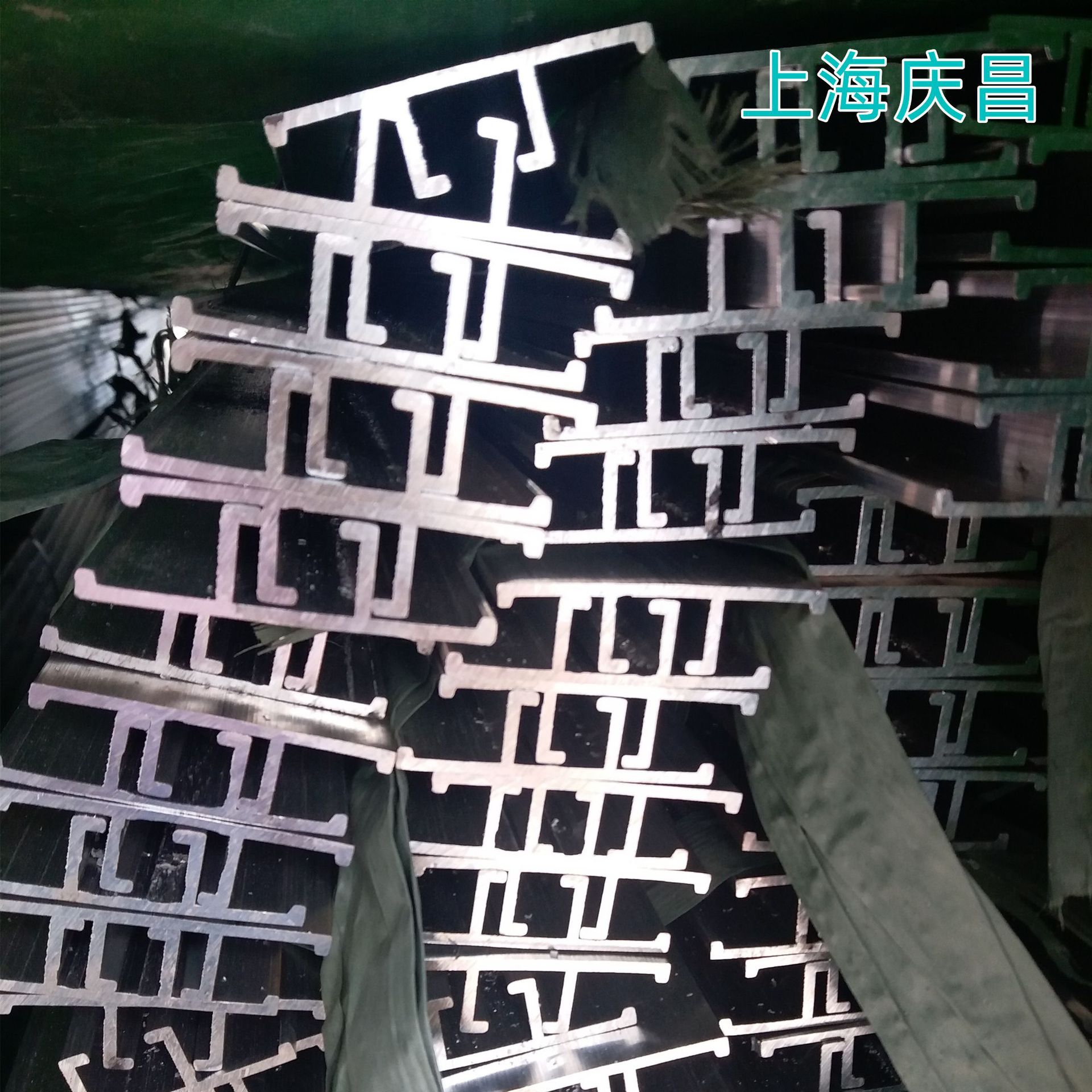 上海庆昌铝材 70 80铝滑槽定服务  来图来样定货 厚度宽度任选