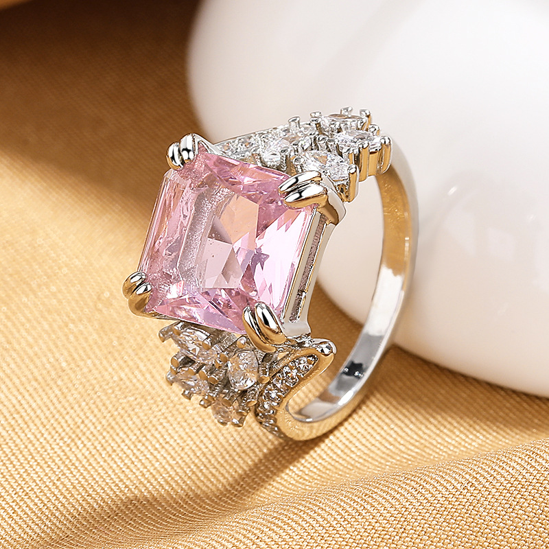 Fashionable square stone inlay