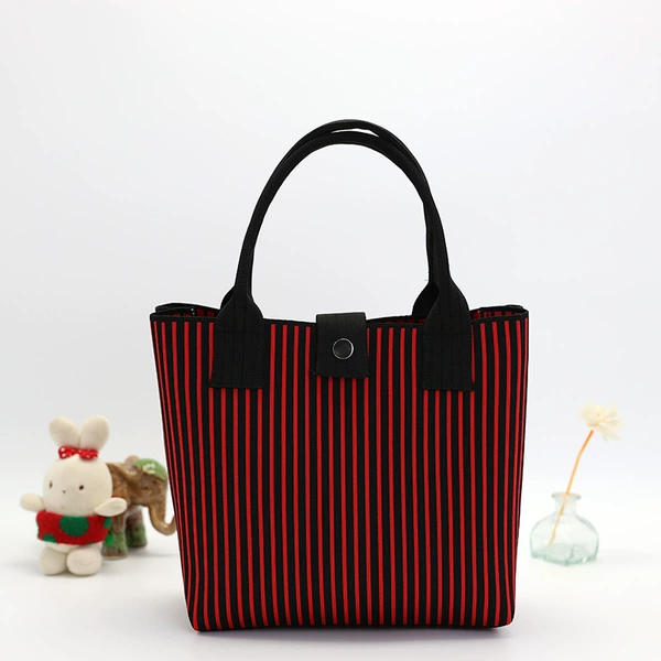 Vertical stripes - black and red