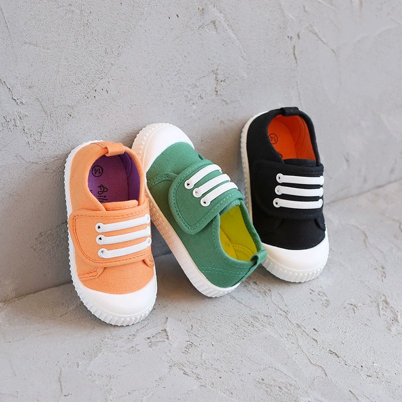 24 Весенняя новая детская парусиновая обувь в тон из Южной Кореи, обувь на липучке для мальчиков и девочек, детская обувь для детского сада От 2 до 8 лет
