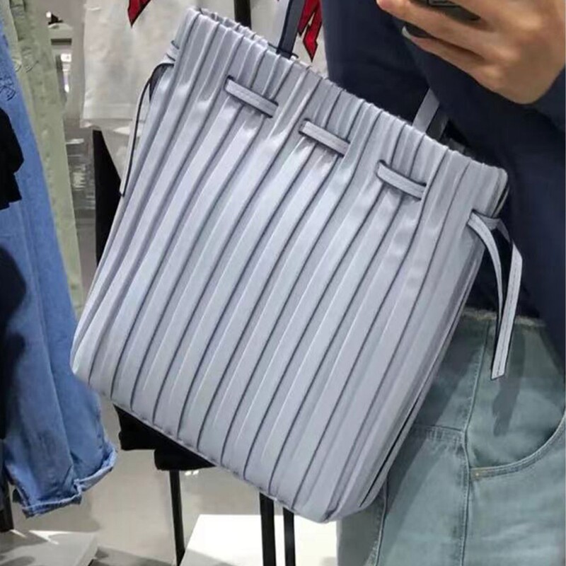 ZA Home Bag Women's 2022 New Simple Fashion Pleated Bucket Bag Shoulder Crossbody Bag Bucket Bag Women's Handbag