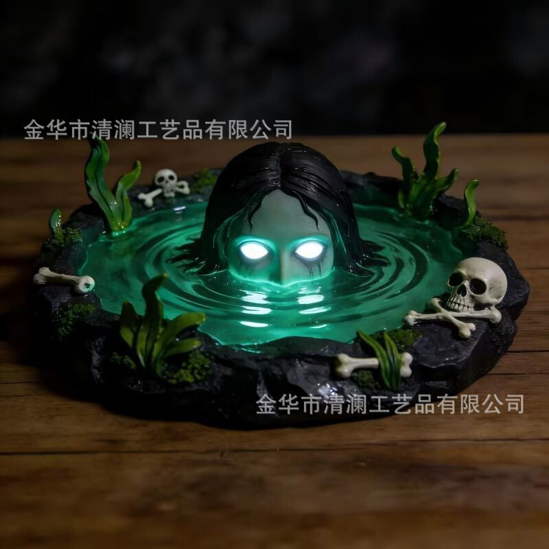 Cross-Border New Product Halloween Resin Skull Ornaments Skull Head Water Ghost Ashtray Night Light Desktop Decoration Ornaments