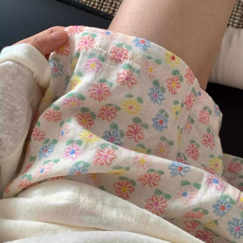 Striped tomato shorts for women, summer cloud cotton pajama pants, cute and sweet walking pants, casual home pants suitable for outdoor wear Striped tomato shorts for women, summer cloud cotton pajama pants, cute and sweet walking pants, casual home pants suitable for outdoor wear