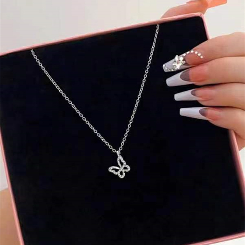 Sweet Butterfly Alloy Rhinestone Necklace 1 Piece