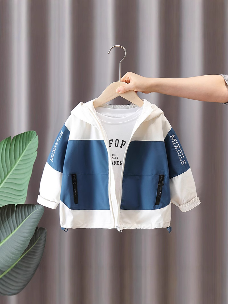 7620 chaqueta de color para niños primavera y otoño 2025 nueva gabardina con capucha de moda para niños primavera blusa coreana primavera