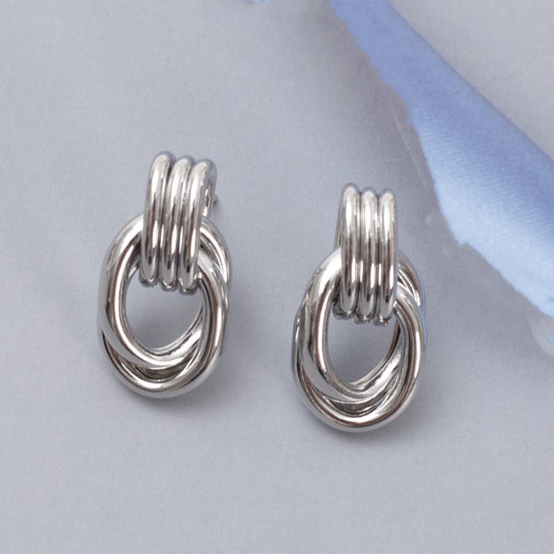 fashionable retro earrings