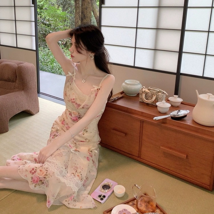 GraceChic Disponibile Estate 2025 Nuovo Vestito Coreano Dongdaemun in Pizzo Francese Floreale con Spalline e Fiocco da Donna_voghion.com