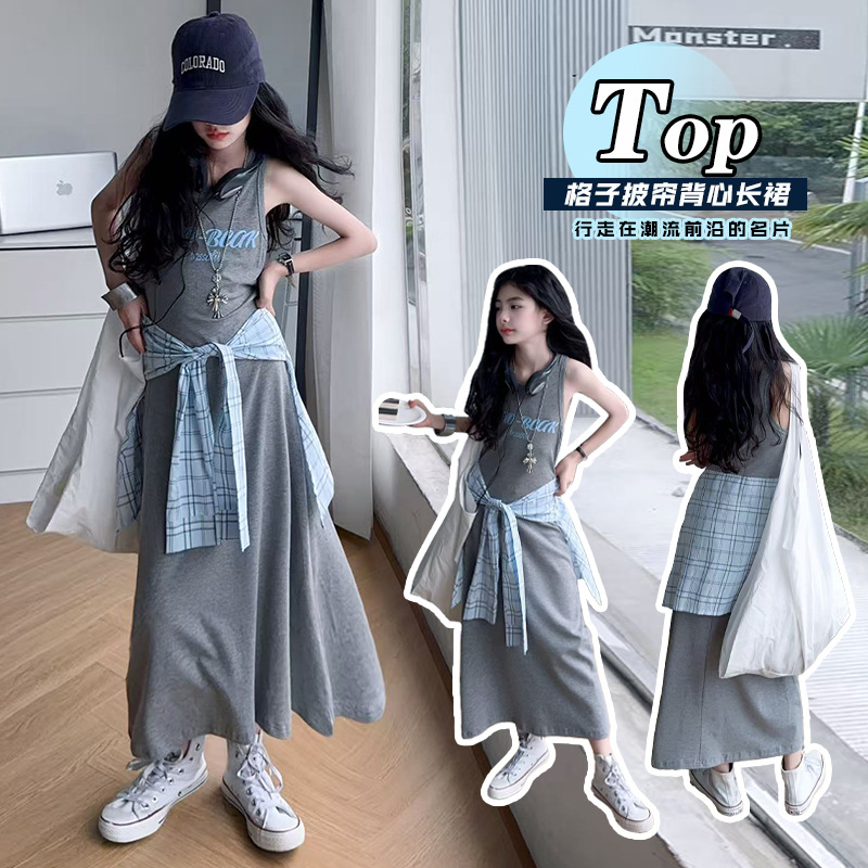 女の子韓国風フェイクツーピースドレス夏2025新しい子供のファッショナブルなスリムスプライシングベストロングスカート