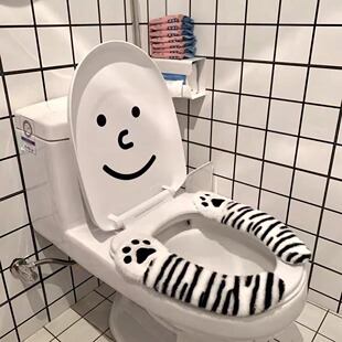 Japanese Cute Cat Claw Toilet Pad Household Adhesive Toilet Washer Winter Plush Toilet Cushion Toilet Cover
