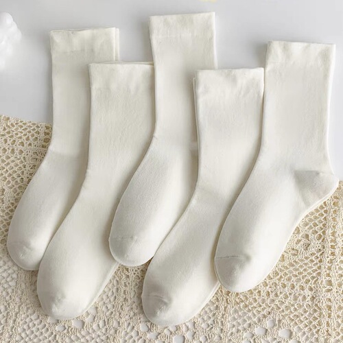 White piles of socks, women's mid-calf socks, pure cotton ins trendy confinement socks, elderly loose socks, Japanese boneless stockings
