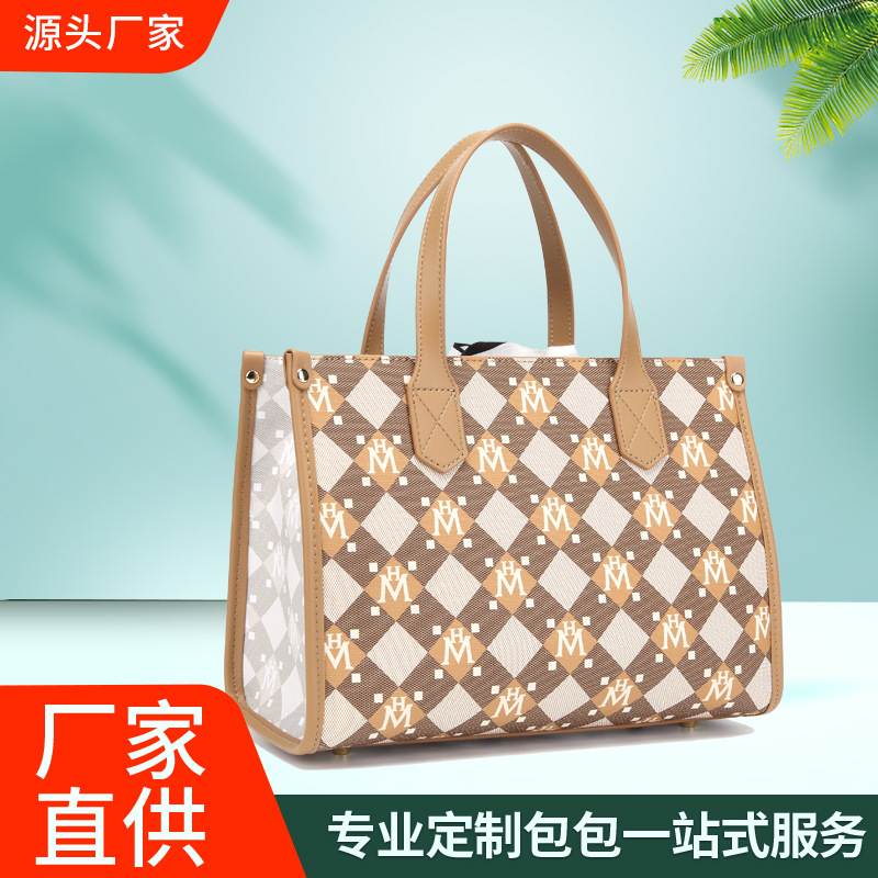 广州现货2022新式女款手提包 丝巾修饰休闲时尚大容量托特包批发