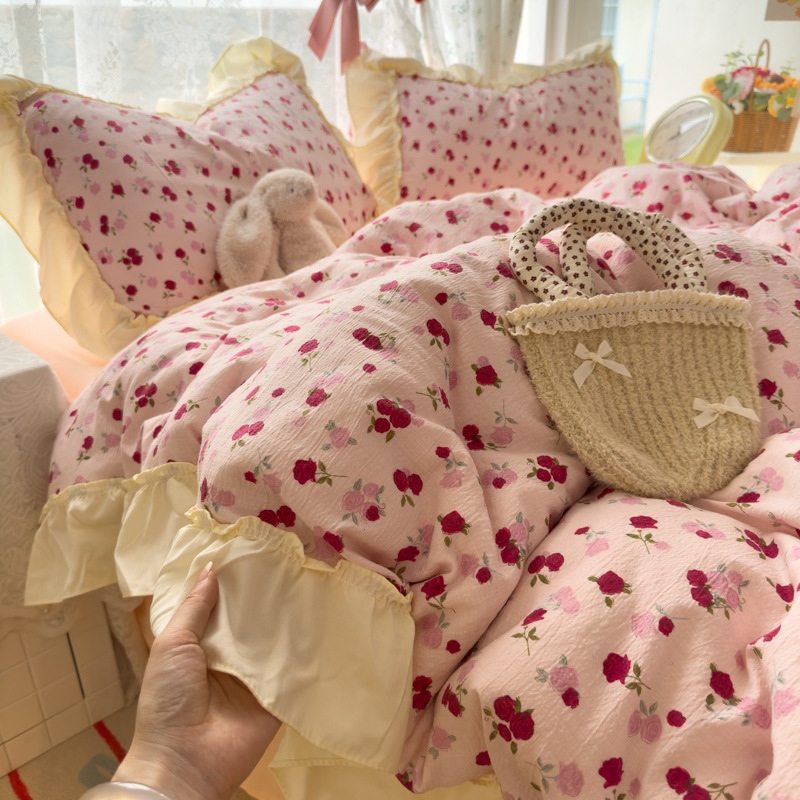 Una clase de encaje francés de cuatro piezas, sábanas de cama de tres piezas, ropa de cama de clase madre e infante, dormitorio, cama de cama de caseta