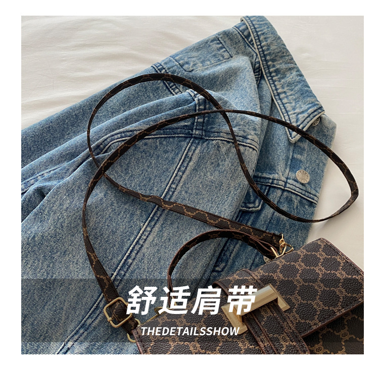 The 2024 new women's bag features a high-end texture, a niche and fashionable style, a retro and versatile small square bag, and a hand-held shoulder crossbody bag undefined