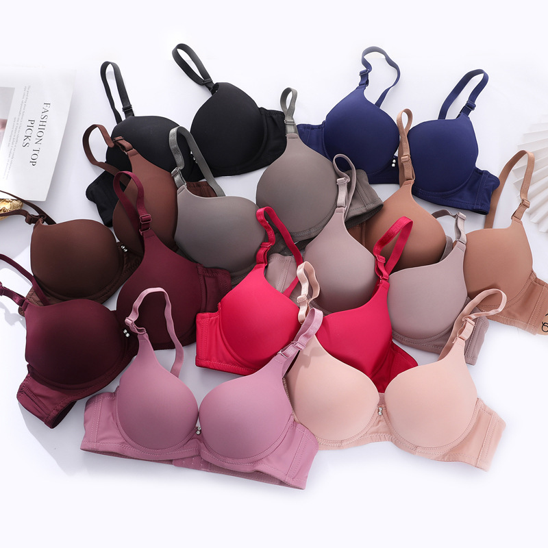工場の現物の小胸を厚くして、ブラジャーを持っています。|undefined