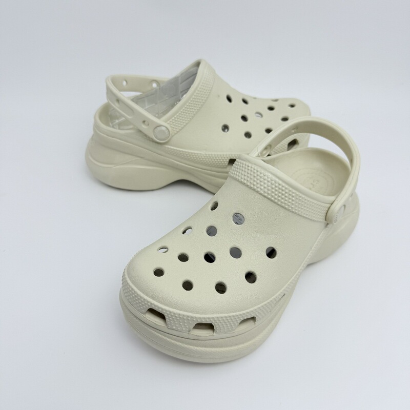 Crocs-Style Thick-Soled Star Clogs with Mid-Heel Height Increase, Soft Sole, Fashionable Versatile Outdoor Women's Beach Shoes