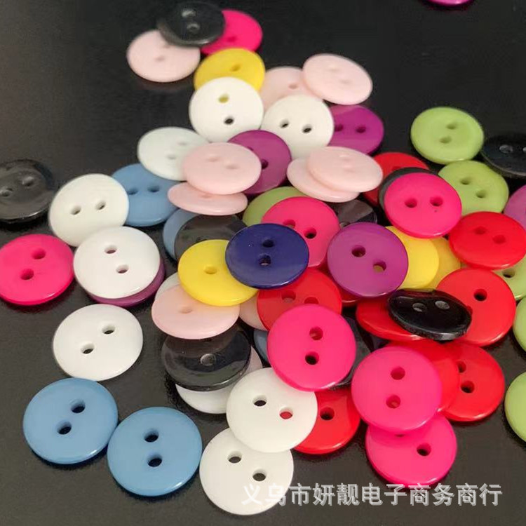 小额批发彩色树脂手缝小纽扣服装辅料圆形2眼混色头饰11mm