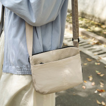 包包新品简约百搭小巧露营风可调节单肩斜挎旅行小包水洗尼龙布包