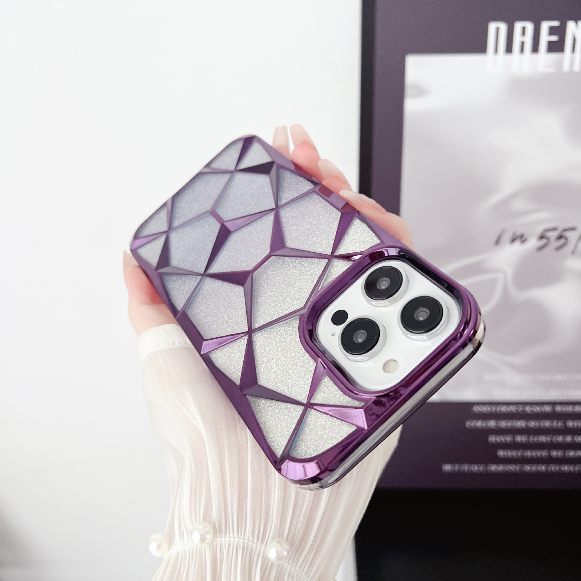 Adatto per iPhone 15, cubo d'acqua glitterato con gradiente galvanico, Apple 14, griglia diamantata tridimensionale anti-goccia_voghion.com