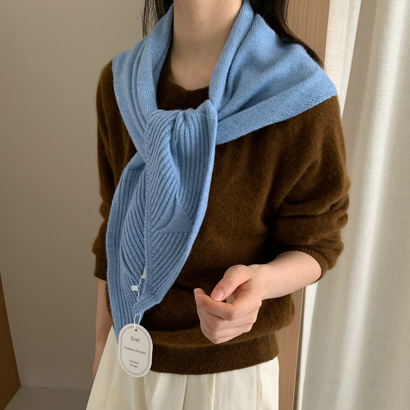 含羊毛三角巾披肩女秋冬季新款百搭简约空调披肩高级感头巾围巾|undefined