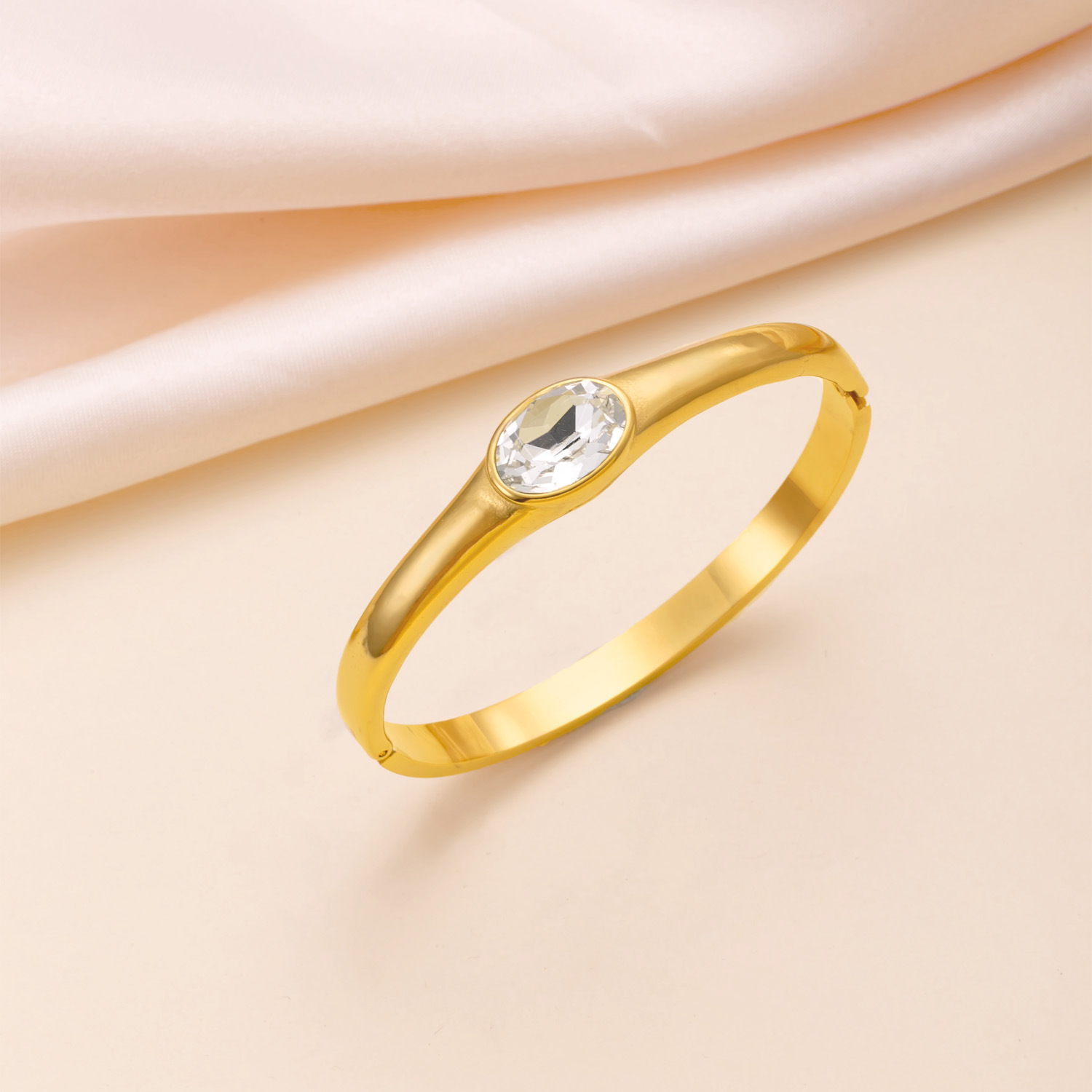 Nuevo producto transfronterizo pulsera de acero inoxidable con hebilla de circón ovalado pulsera moda chapada en oro y titanio 18k fabricante de joyas de acero image 2