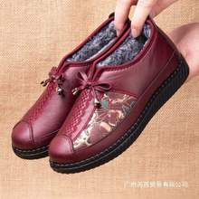 冬季新款防滑老年妈妈鞋老北京布鞋女软底老人鞋加绒保暖奶奶棉鞋