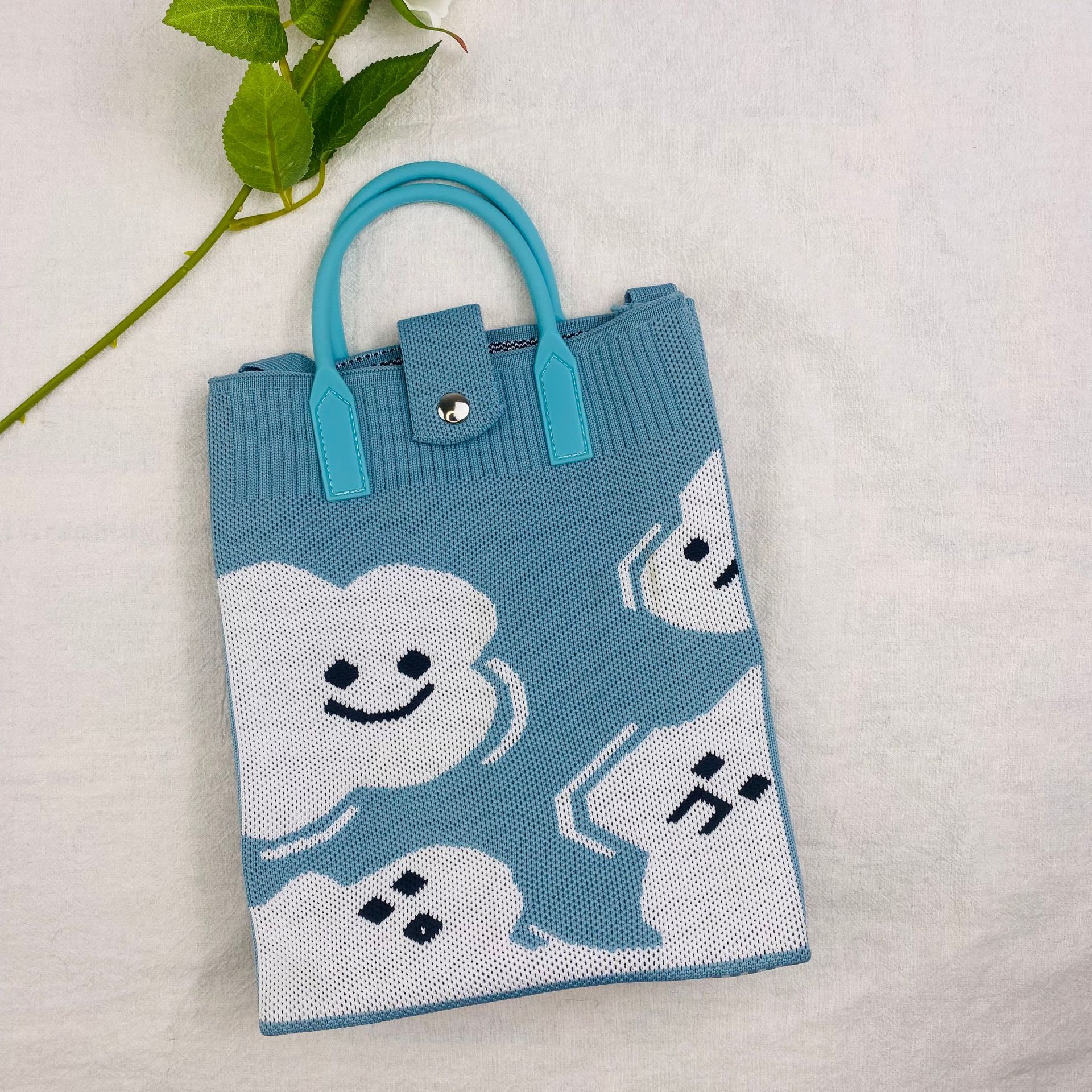 구름 웃는 얼굴