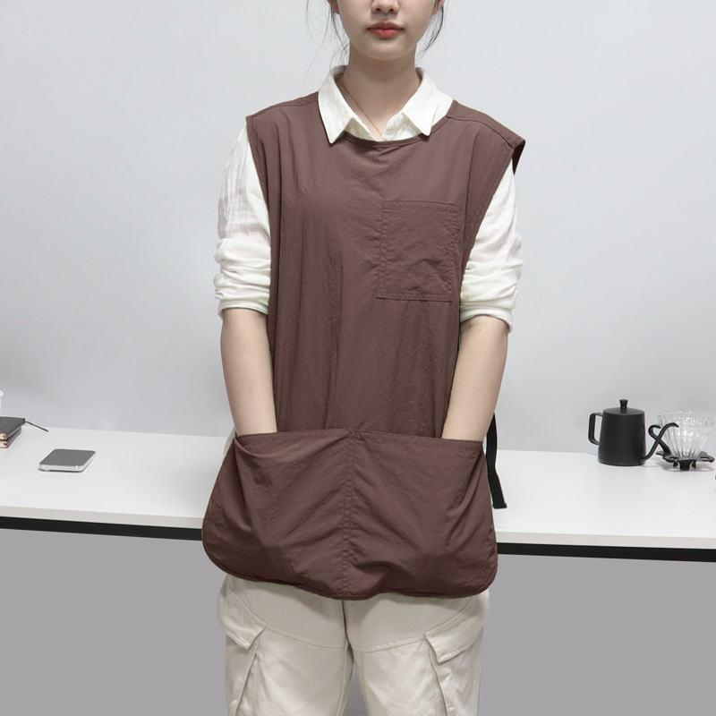 Chaleco impermeable marrón F007