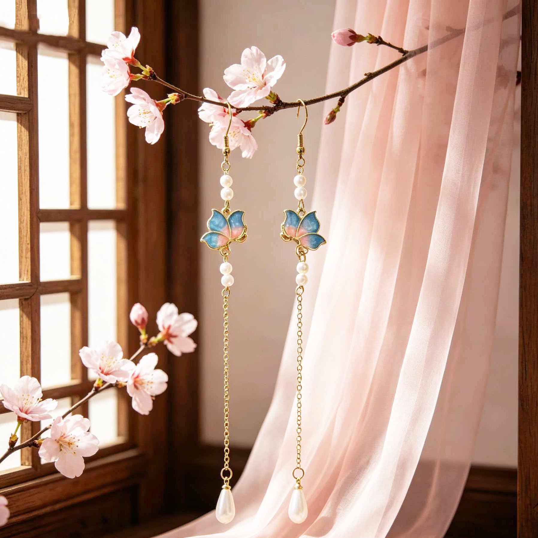 Joyas de orejas de mariposa azul rosa, aretes de estilo chino, aretes antiguos, gotas de agua, ganchos de orejas largos, vestidos chinos, aretes de cheongsam