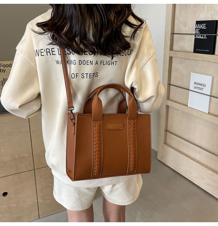 Women's Large Pu Leather Solid Color Streetwear Zipper Tote Bag display picture 20