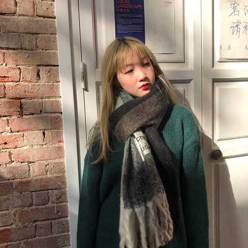 Xinbangbang Korean version contrasting color rainbow tassel square couple shawl warm neck scarf women winter versatile