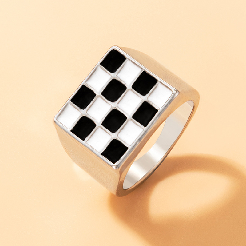 Simple Ring Black And White Checkerboard Two-piece Heart Geometric Ring Set display picture 7