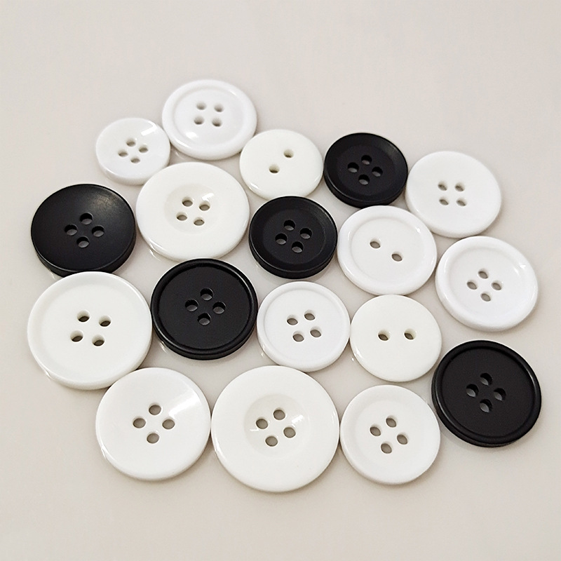 黑白树脂钮扣.jpg