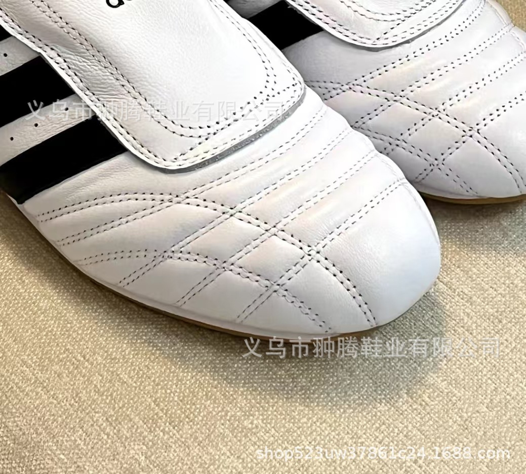 Taekwondo white without laces (recommended to go up half a size)