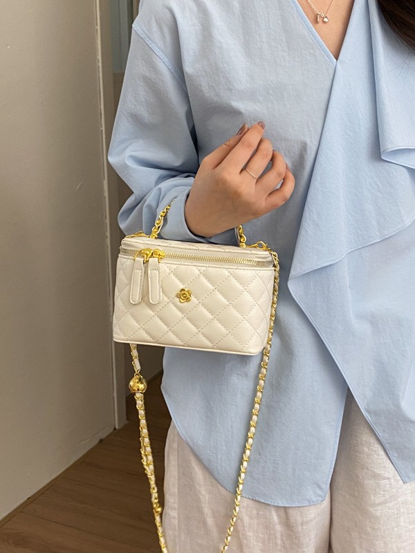 Cross-border 2026 nuevo estilo de alto nivel de sensación de fragancia pequeña bolsa de mano de moda versátil cadena de diamante mochila de hombro
