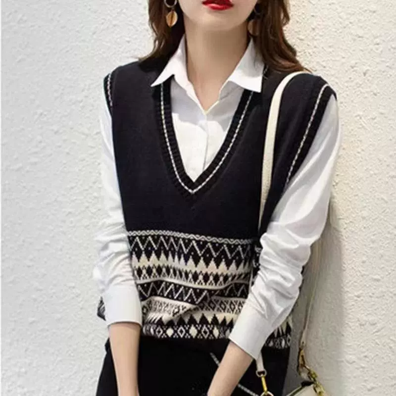 2024 Новый V-образный наконечник ретро-контрастный жаккардовый жаккардовый жаккардовый топ трикотаж свитер женский жилет для весны