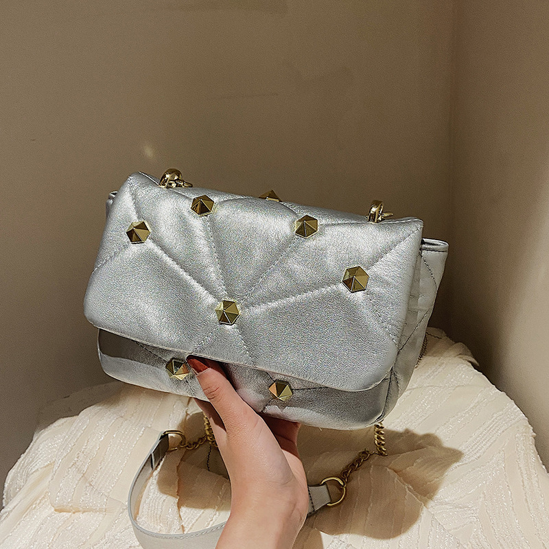 Stitched One-shoulder Diamond Handbag