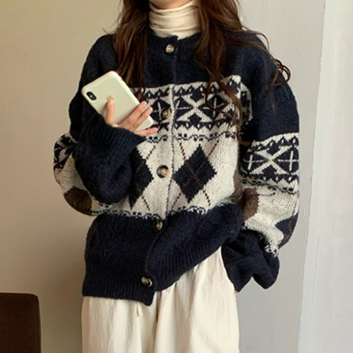 Handongdamen Korean style diamond-shaped single-breasted sweater for women's loose, lazy and slimming fashion net red knitted cardigan
