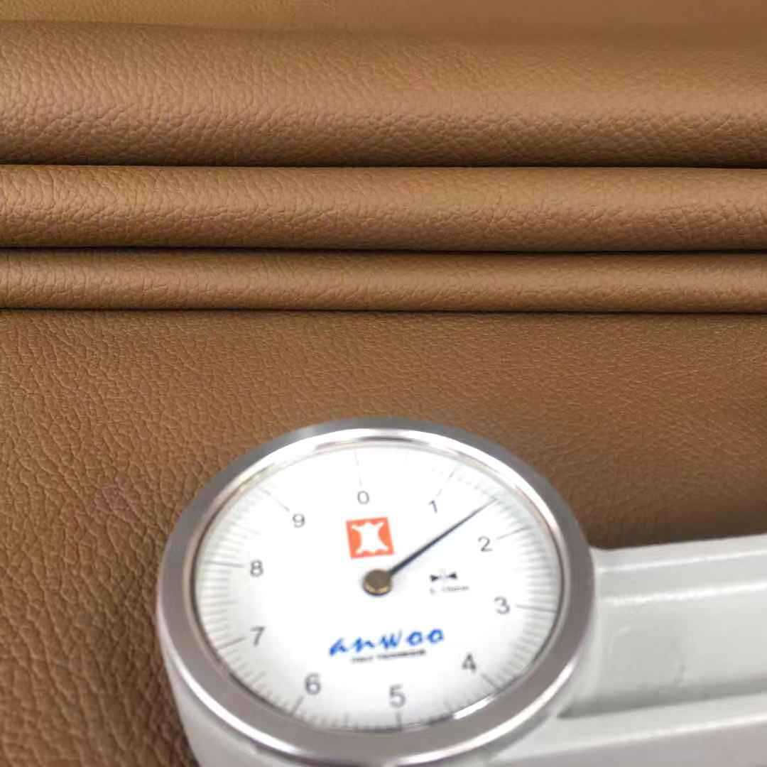 现货直供深咖马达斯纹汽车内饰牛皮1.4厚座椅用库存头层牛皮