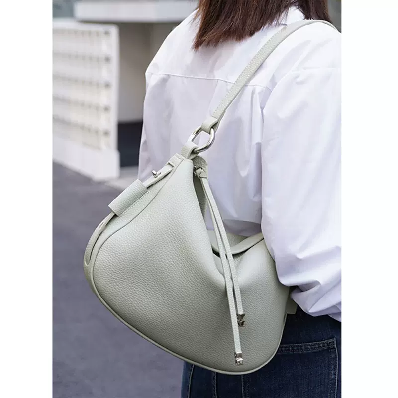 2026年单肩早春腋下包新款女包包高级感百搭斜挎包包包流行小众包