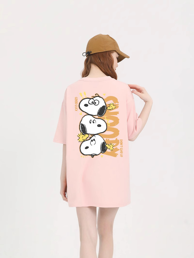 3匹のスヌーピーが縦に並ぶコットンTシャツ、半袖プリントトップス、夏のカジュアルで万能なゆったりスタイル、日本と韓国のカジュアルファッション