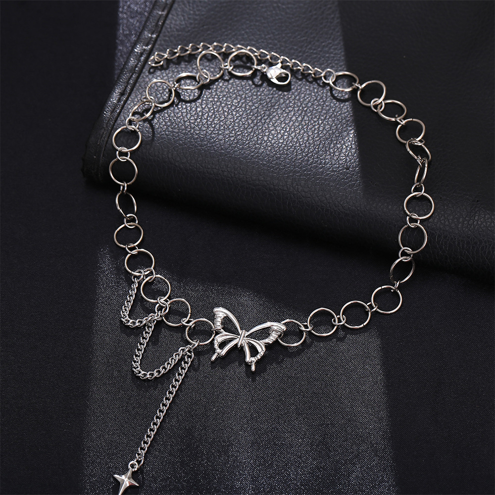 Retro Interlocking Chain Butterfly Necklace Fashion Alloy Clavicle Chain display picture 4