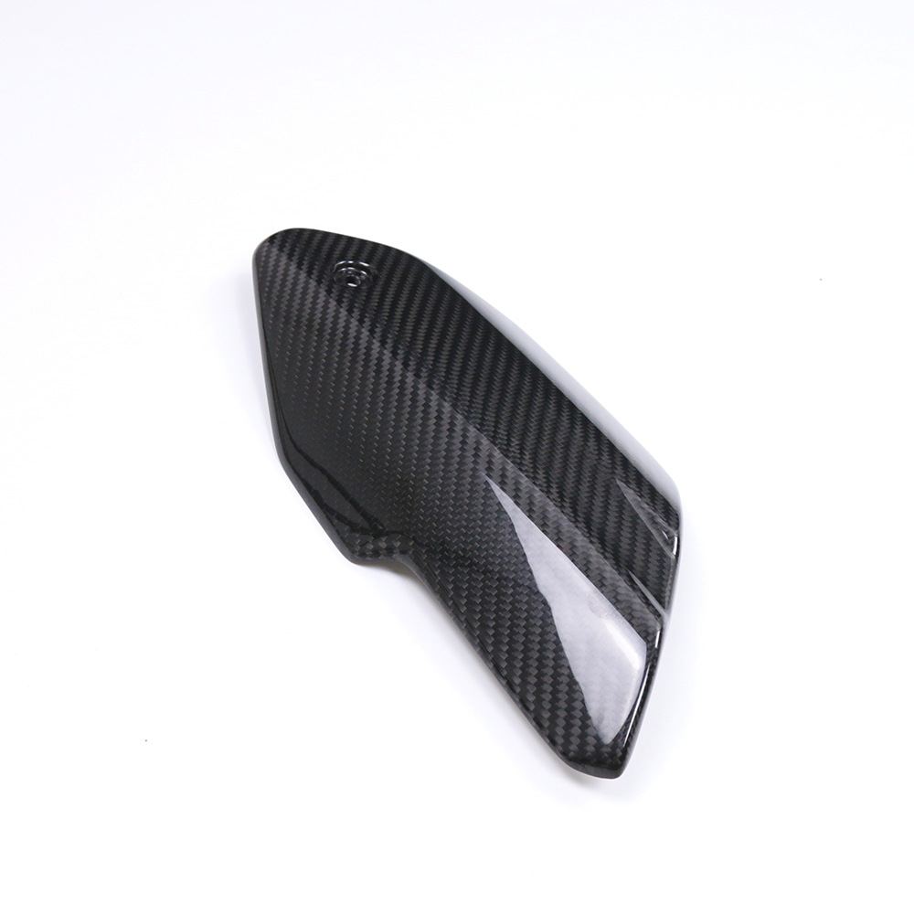 Suitable for CFMOTO spring wind 800NK sharp + motorcycle carbon fiber shell modification Accessories exhaust pipe cover