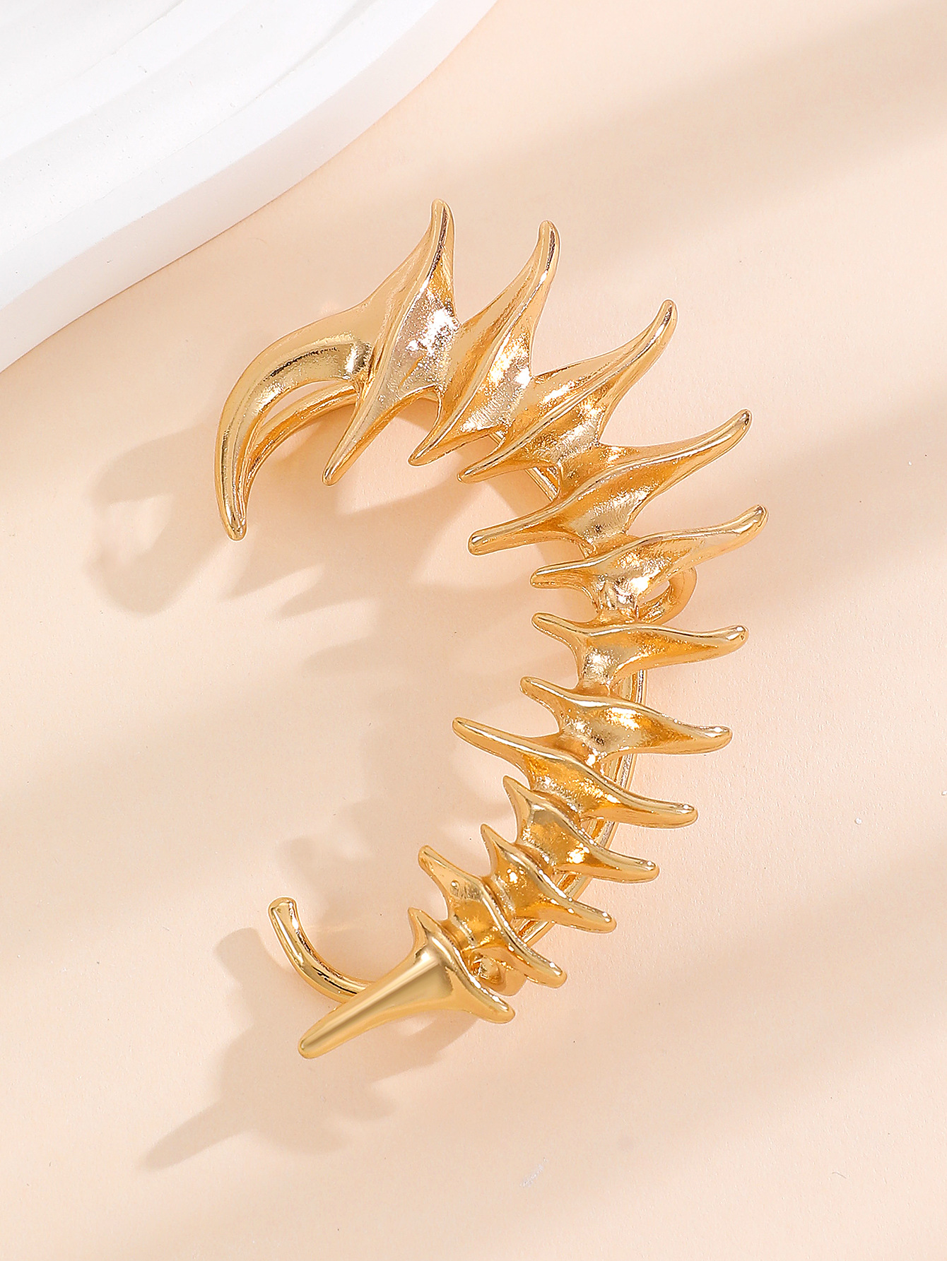 Clip punk esagerata per donna senza fori, nuovo gancio per orecchio geometrico con spine di zircone a forma di drago cinese_voghion.com