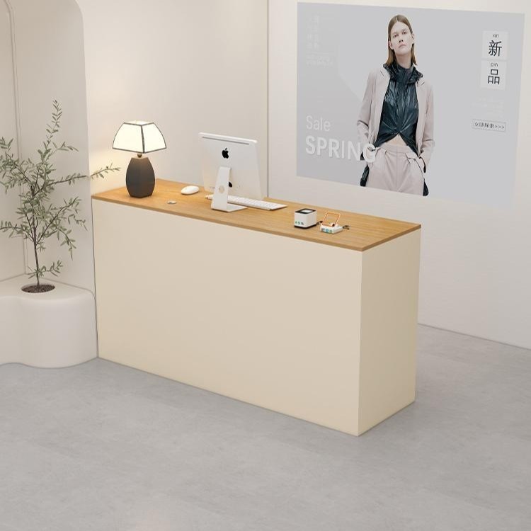 フランスの無地カウンター |   婦人服店/衣料品店のシンプルでモダンな受付デスク&レジ|undefined