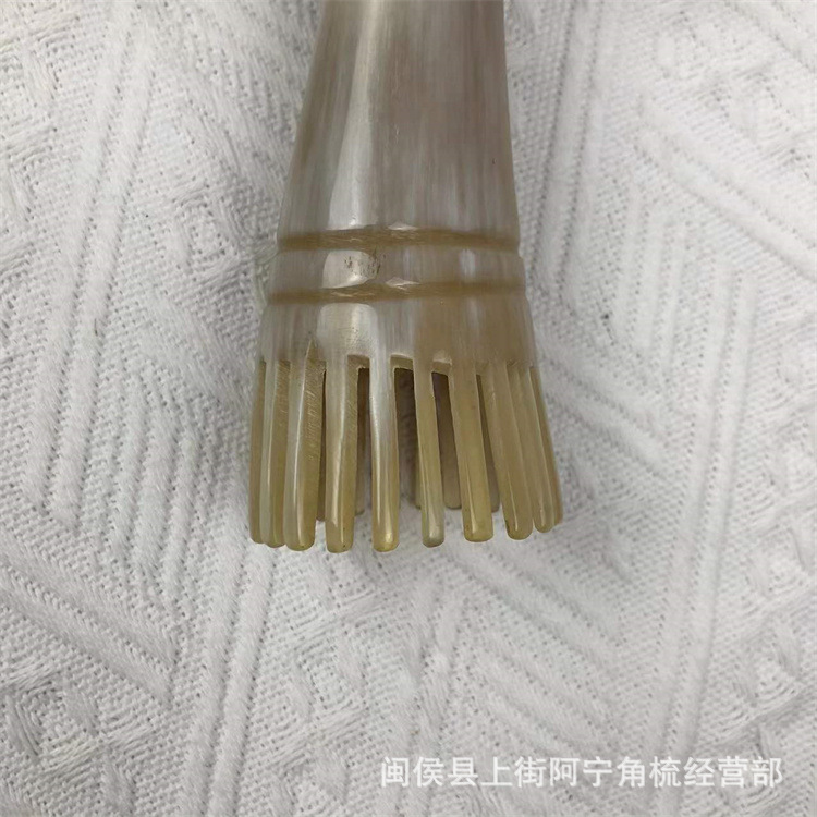 Natural Buffalo Horn Comb Fine and Wide Teeth Massage Comb Gua Sha Board Acupoint Stick 15-20cm specifications