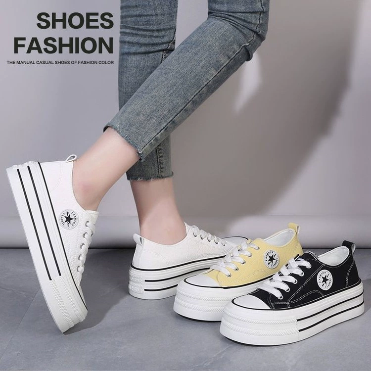 Женские парусиновые туфли на толстой подошве, весна-лето 2025, новый стиль, маленькие повседневные спортивные кроссовки, универсальные легкие белые туфли на платформе