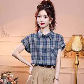 2026年夏季新款宽松百搭单排扣上衣女设计感洋气格子翻领短袖衬衫