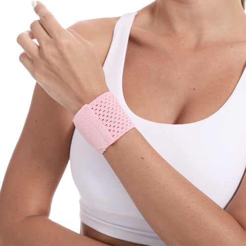 Manufacturer of unisex wrap-around pressurized wristbands, lightweight and breathable wristbands for sports and fitness, anti-sprain wristbands