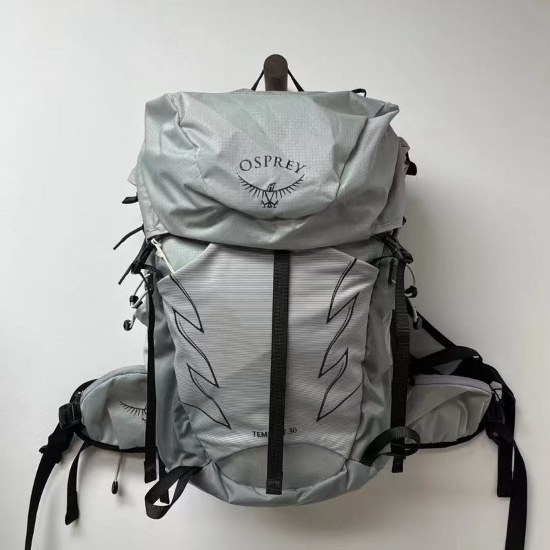 小鹰升/升户外运动登山徒步旅行轻便通勤冲顶轻量化双肩背包包邮|undefined